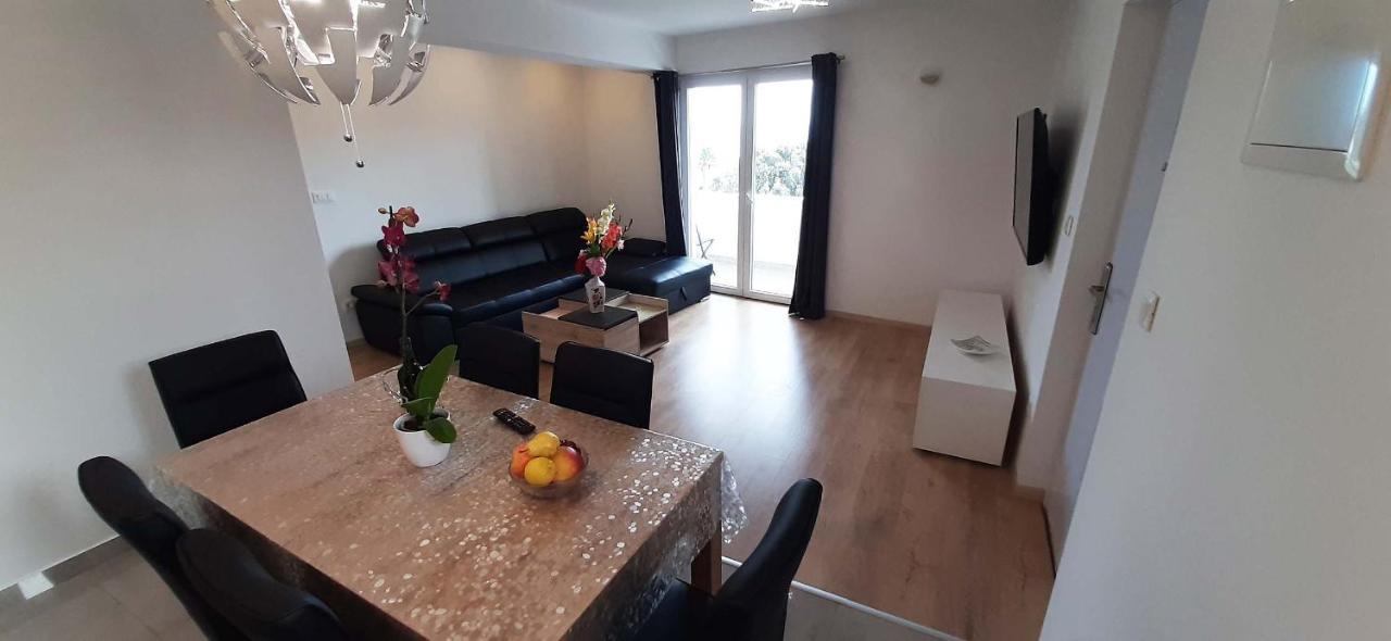 Penthaus Apartment N&M Baška Voda Buitenkant foto