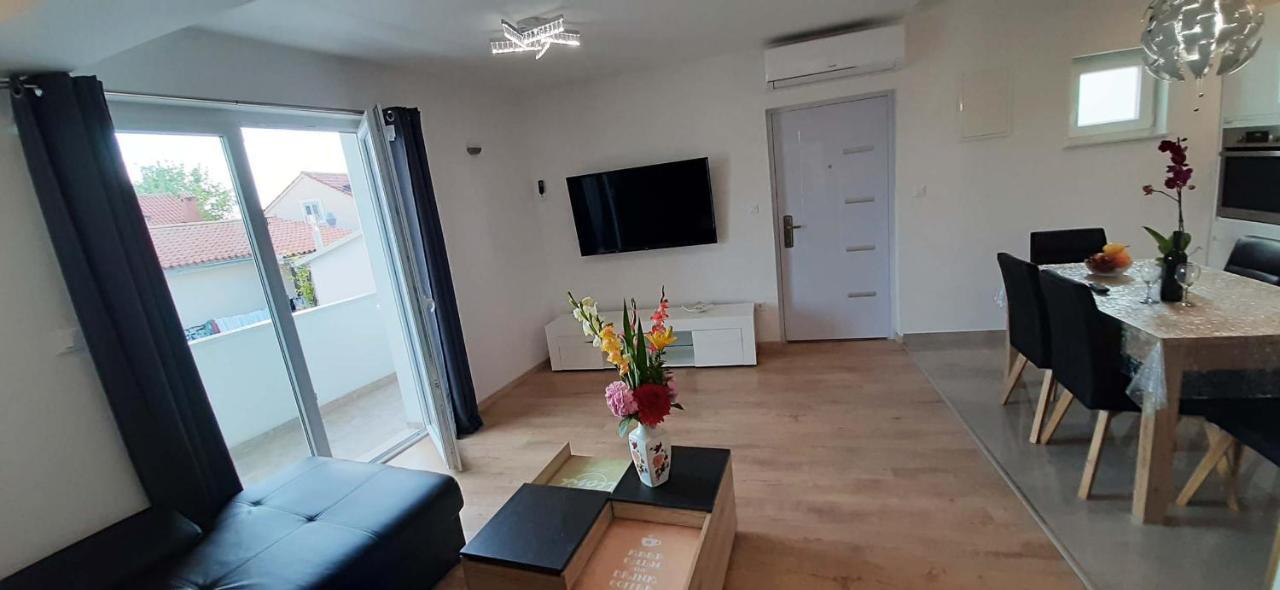 Penthaus Apartment N&M Baška Voda Buitenkant foto
