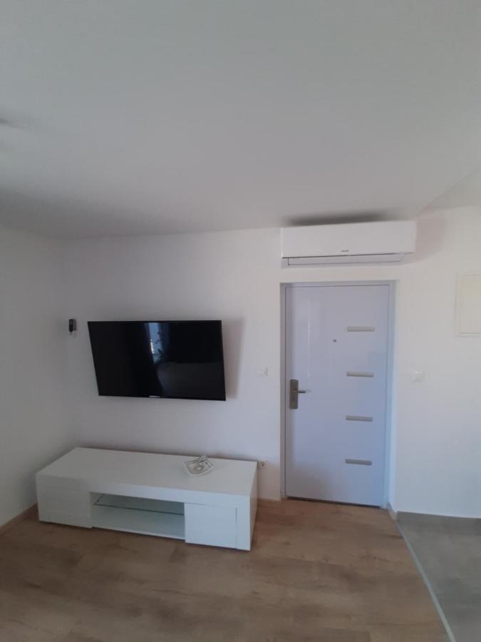 Penthaus Apartment N&M Baška Voda Buitenkant foto