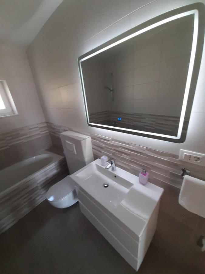 Penthaus Apartment N&M Baška Voda Buitenkant foto