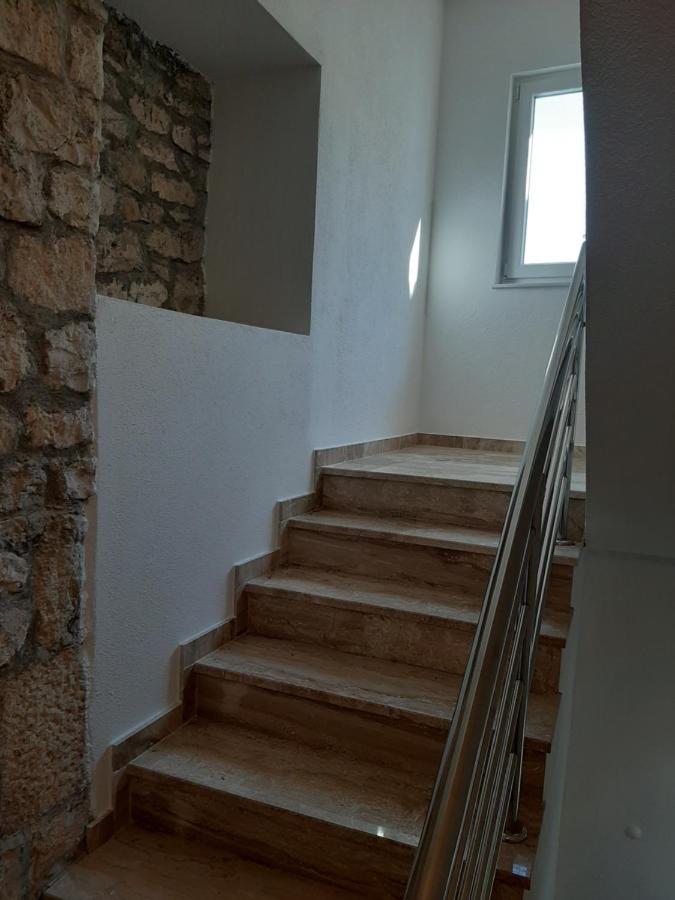 Penthaus Apartment N&M Baška Voda Buitenkant foto