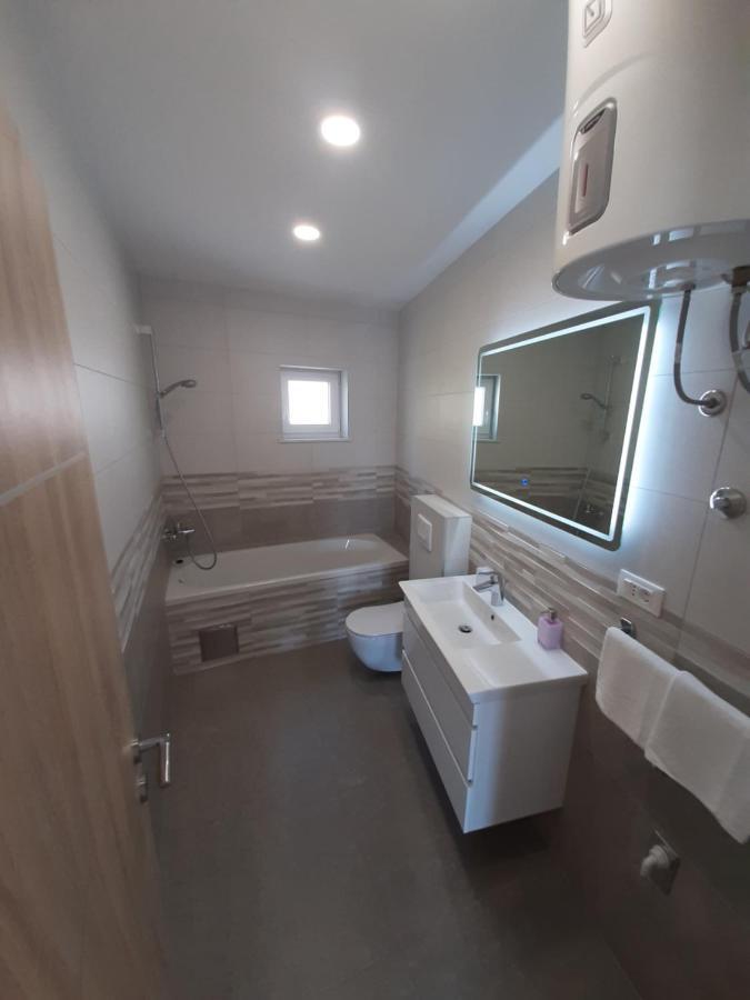 Penthaus Apartment N&M Baška Voda Buitenkant foto